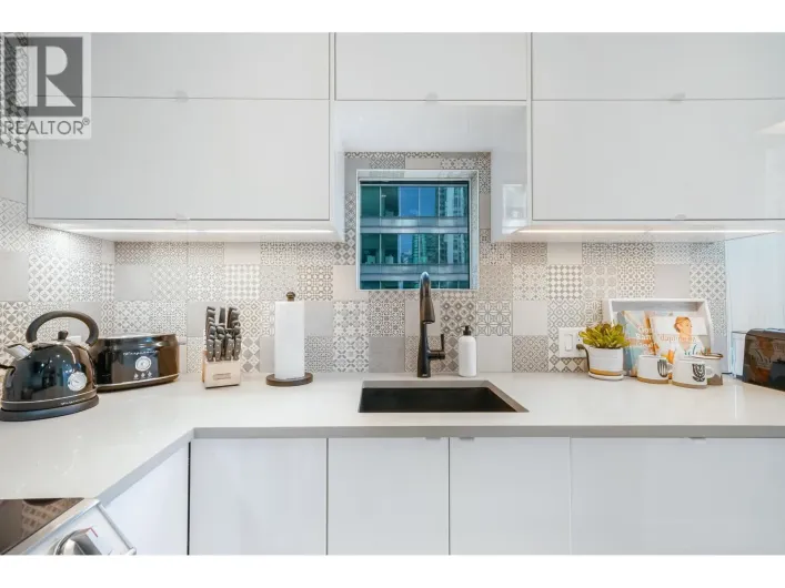 707 1166 MELVILLE STREET, Vancouver