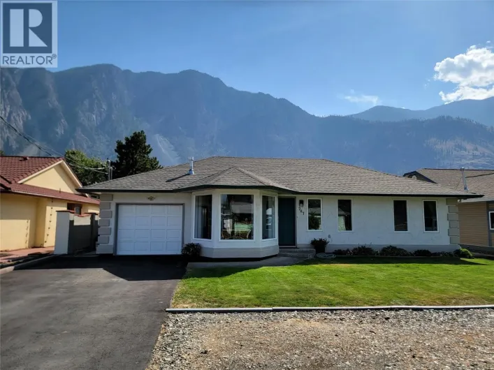 707 12th Avenue, Keremeos
