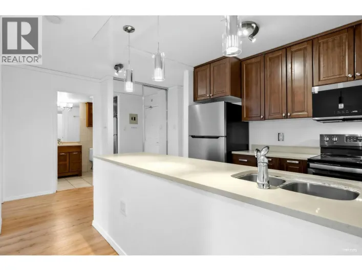 707 2008 FULLERTON AVENUE, North Vancouver