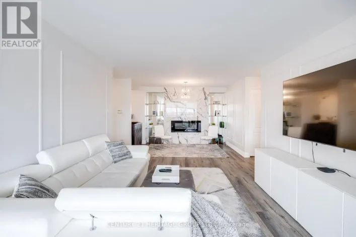 707 - 7 TOWNSGATE DRIVE, Vaughan