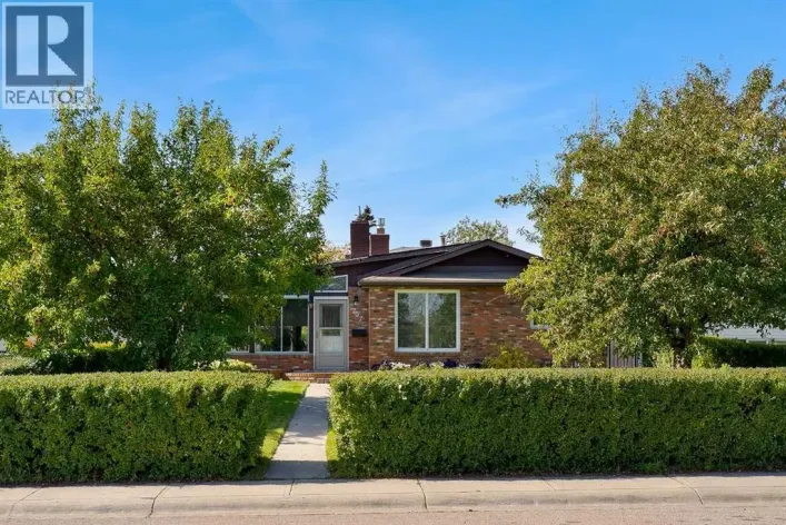 707 Fortalice Crescent SE, Calgary