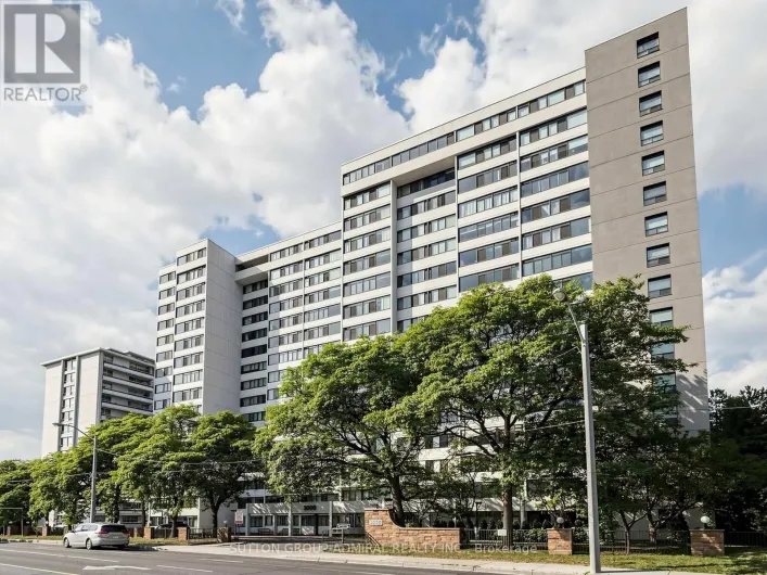 708 - 3000 BATHURST STREET, Toronto