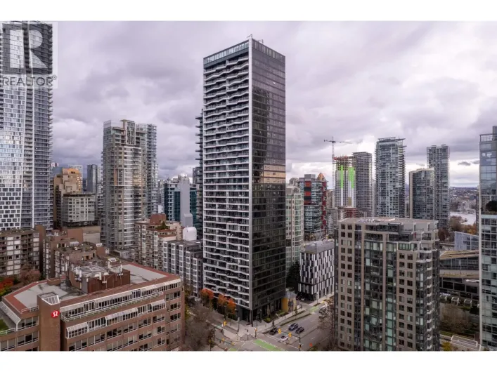 708 889 PACIFIC STREET, Vancouver