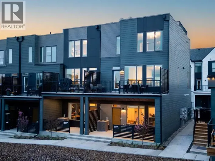 708 Sovereign Common SW, Calgary