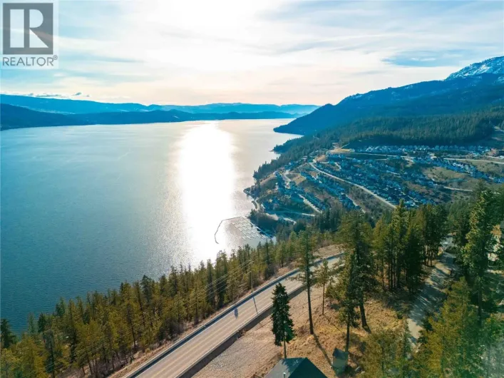 7080 Westside Road N, Kelowna