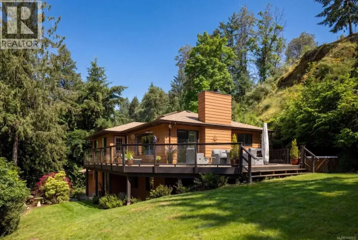 7084 Willis Point Rd, Central Saanich