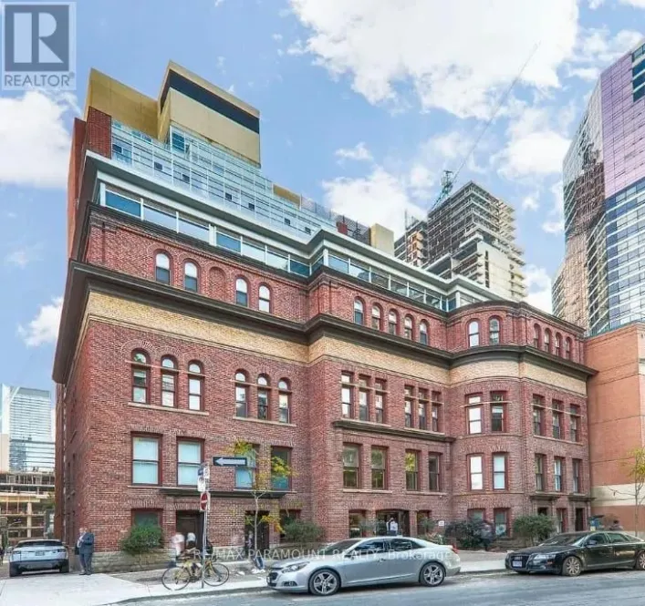 709 - 11 ST JOSEPH STREET, Toronto