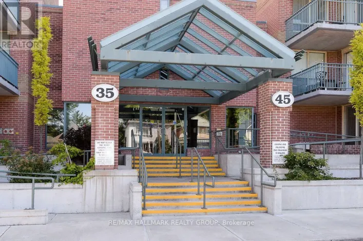 709 - 35 HOLLAND AVENUE, Ottawa