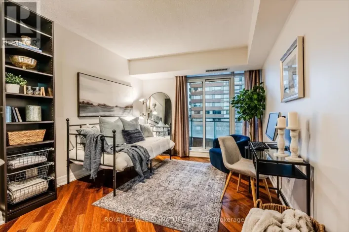 709 - 8 SCOLLARD STREET, Toronto