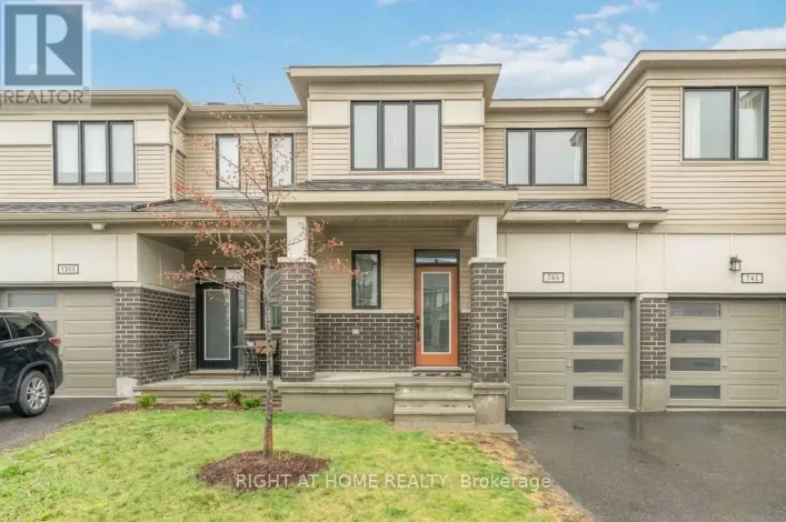 709 DERREEN AVENUE, Ottawa