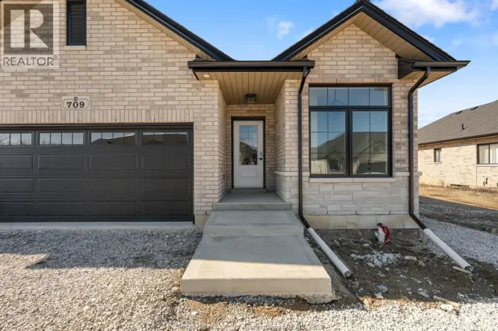 709 Elliot Point ROAD Unit# B, Amherstburg