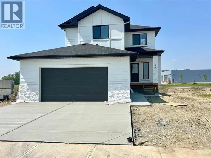 709 Mandalay Avenue, Carstairs