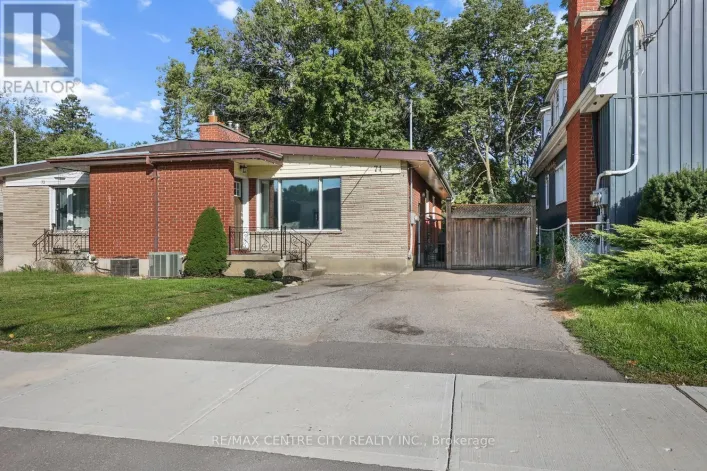 71 CAVENDISH CRESCENT, London North