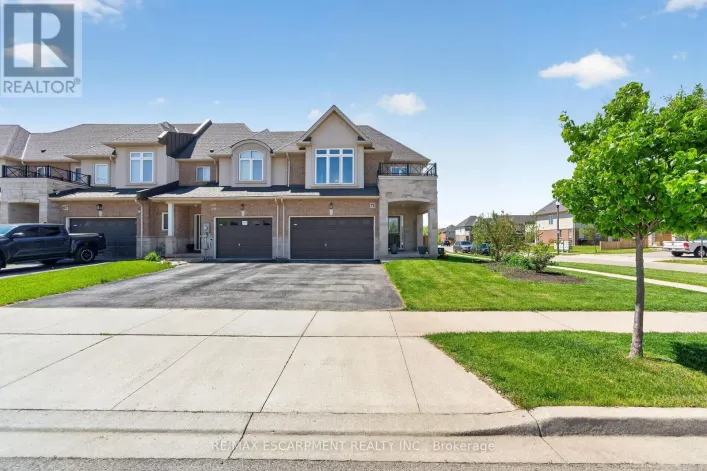 71 FOOTHILLS LANE, Hamilton