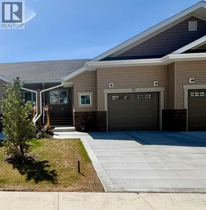71 Golden Crescent, Red Deer