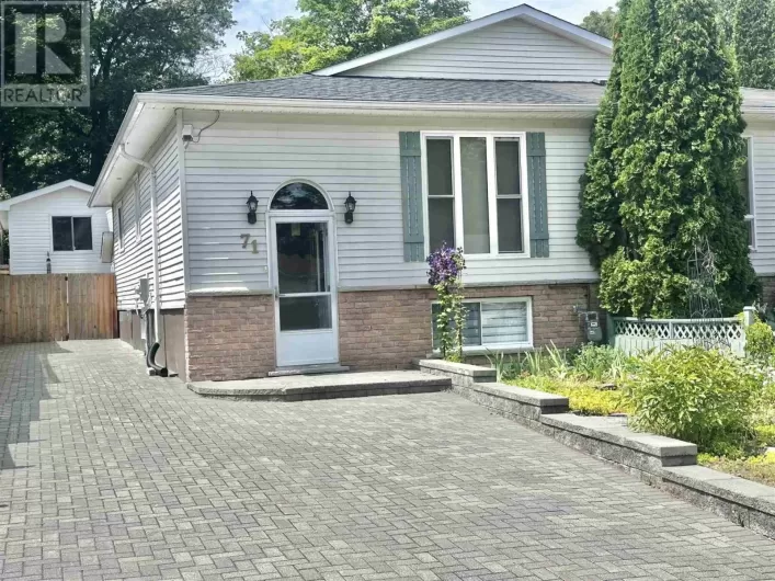 71 Lawrence AVE, Elliot Lake