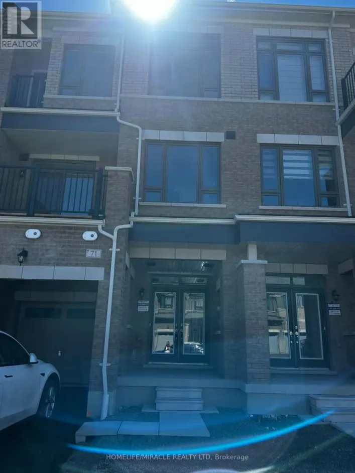 71 MCGOWAN DRIVE, Whitby