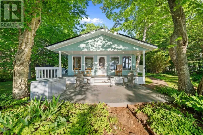 House for sale: 71 Pitt Island Road, Fortune Cove