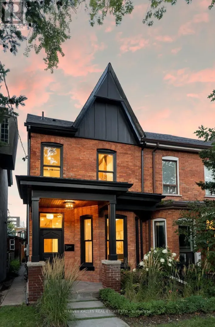 71 ROBERT STREET, Toronto