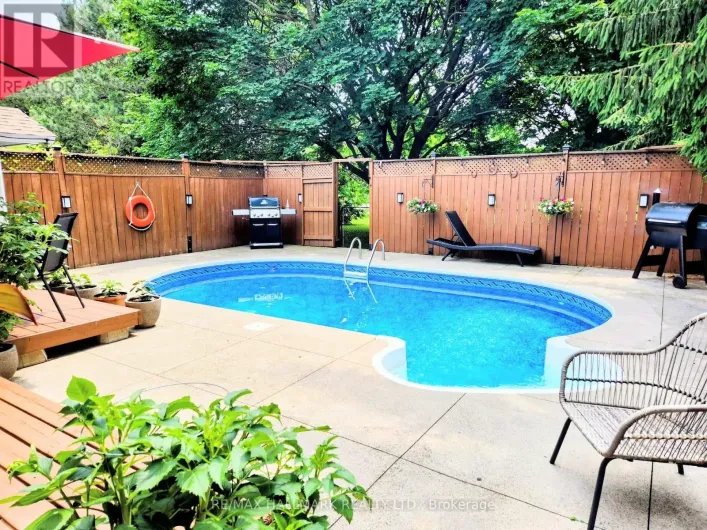 71 ROBINSON CRESCENT, Whitby