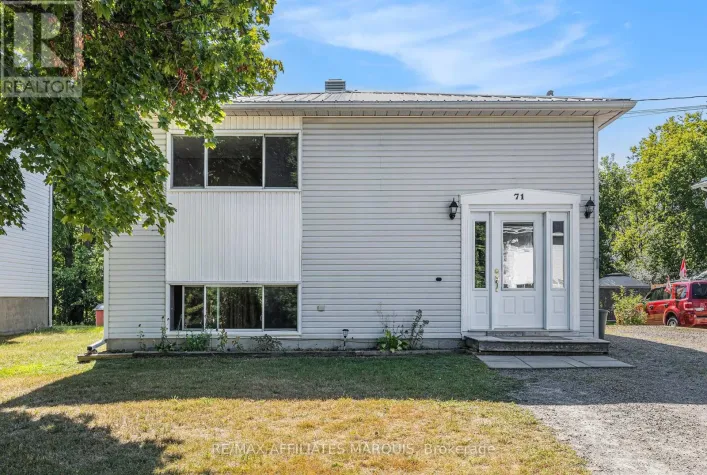 71 STEPHEN STREET, Smiths Falls