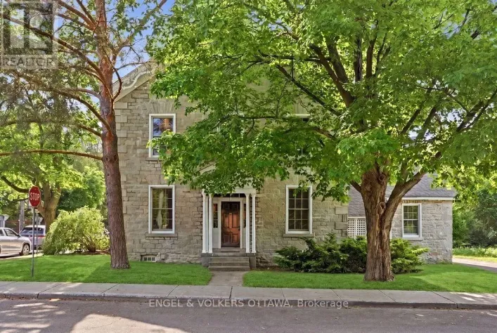 71 THOMAS STREET, Ottawa