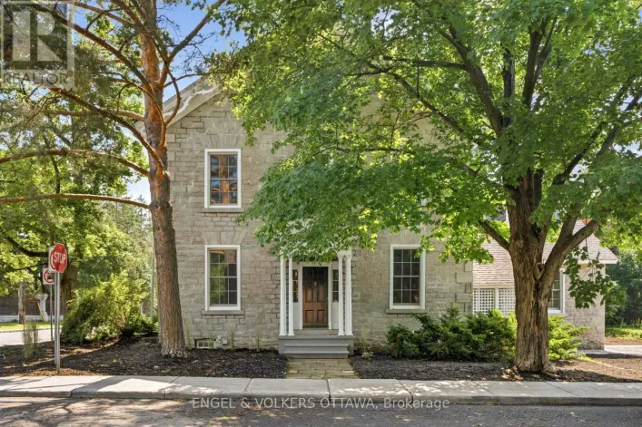 71 THOMAS STREET, Ottawa