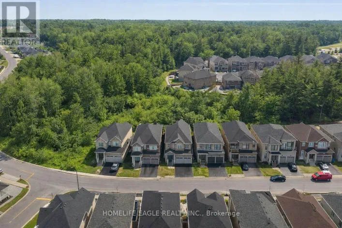 71 WOODHAVEN AVENUE, Aurora