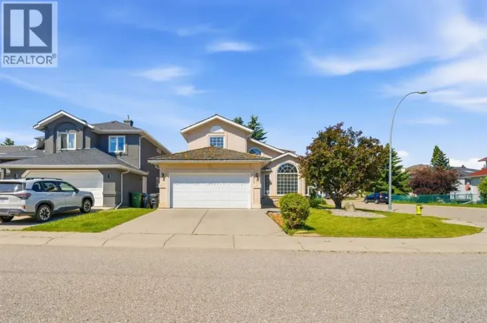 71 Woodpark Close SW, Calgary