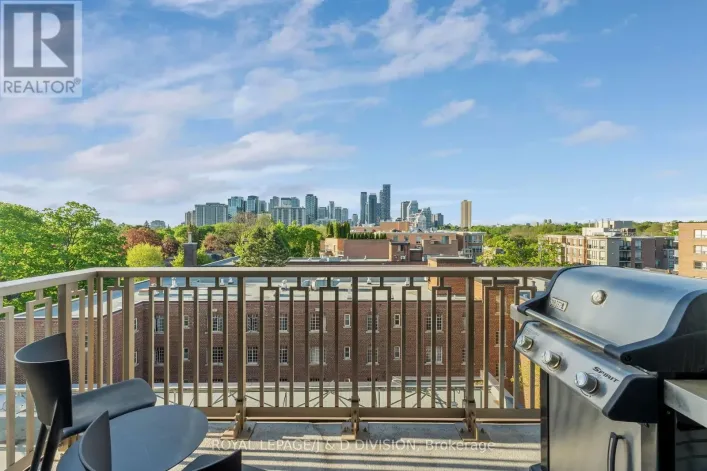 710 - 1 STRATHGOWAN AVENUE, Toronto