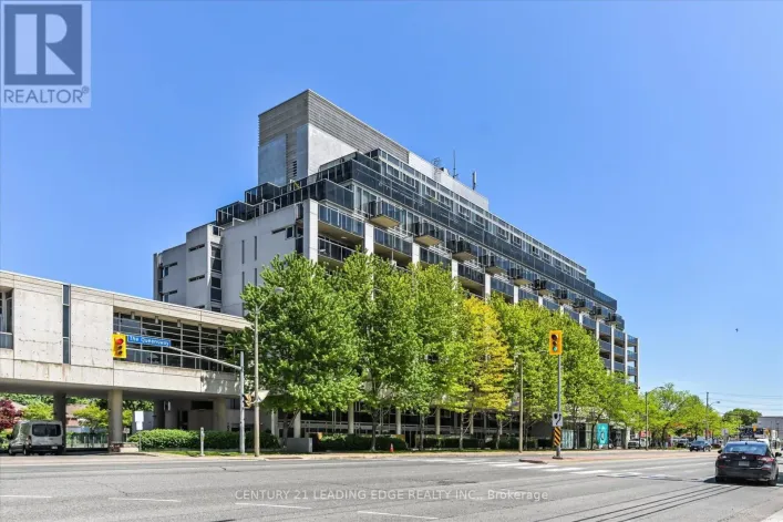 710 - 1040 THE QUEENSWAY, Toronto