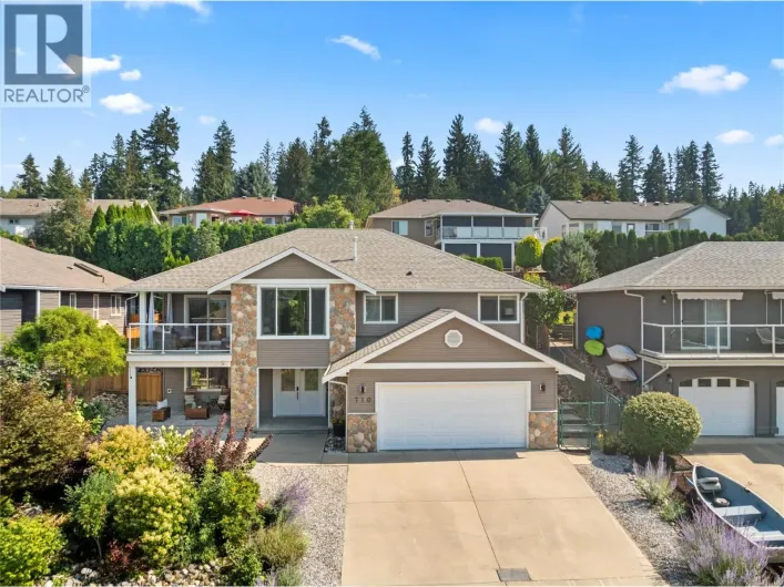 710 17 Street SE, Salmon Arm