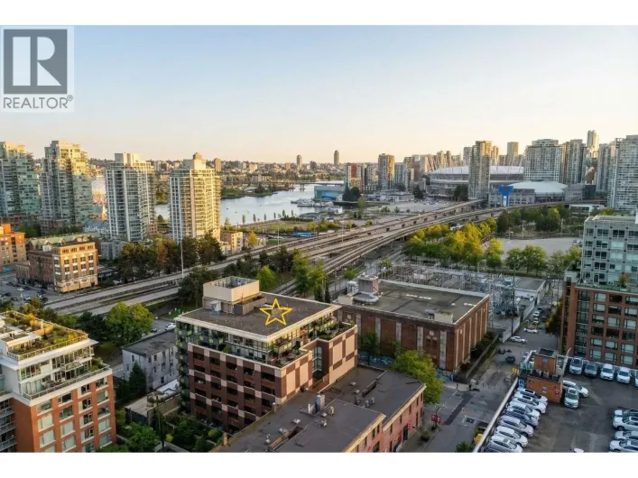 710 718 MAIN STREET, Vancouver