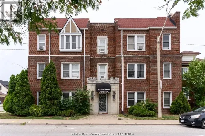 710 Giles BOULEVARD East Unit# 105, Windsor