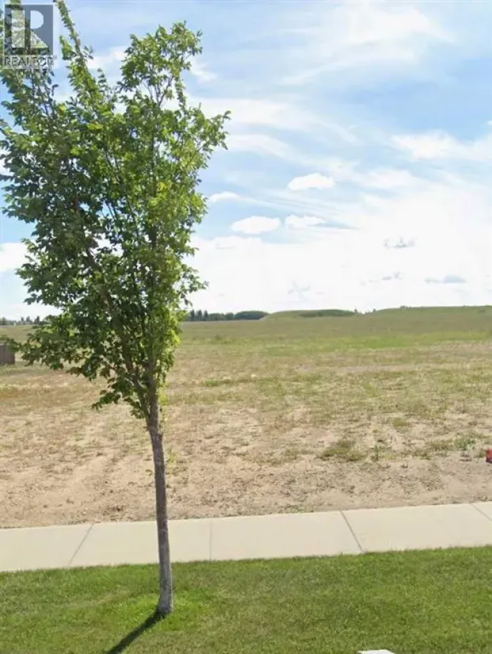 7108 38 Avenue, Camrose