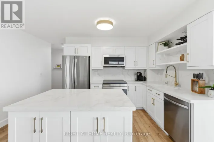 711 - 1600 CHARLES STREET, Whitby