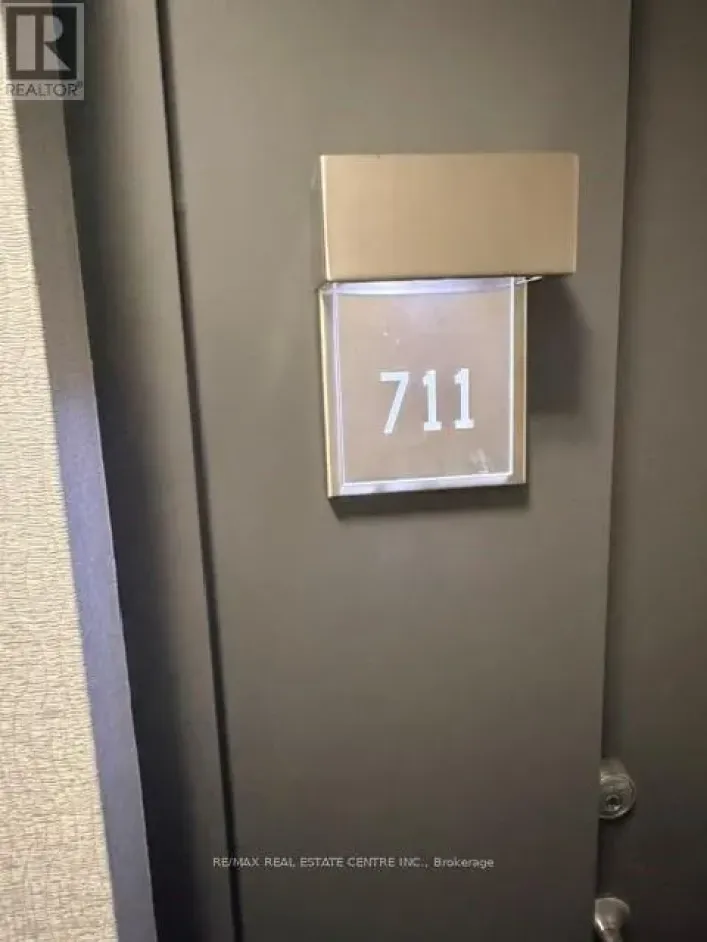 711 - 223 WEBB DRIVE, Mississauga