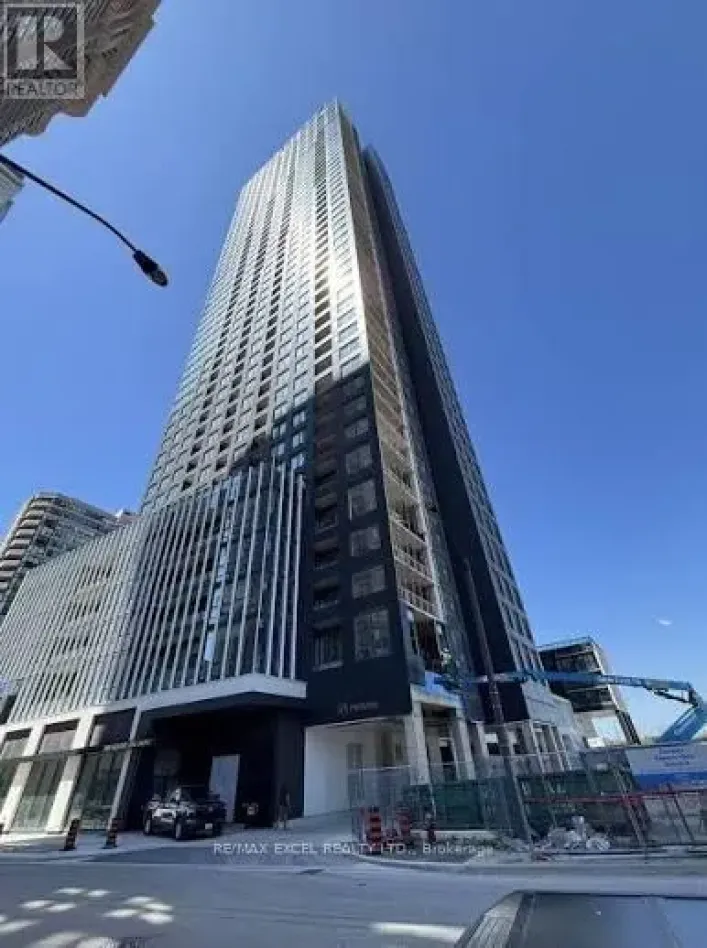 711 - 395 SQUARE ONE DRIVE, Mississauga