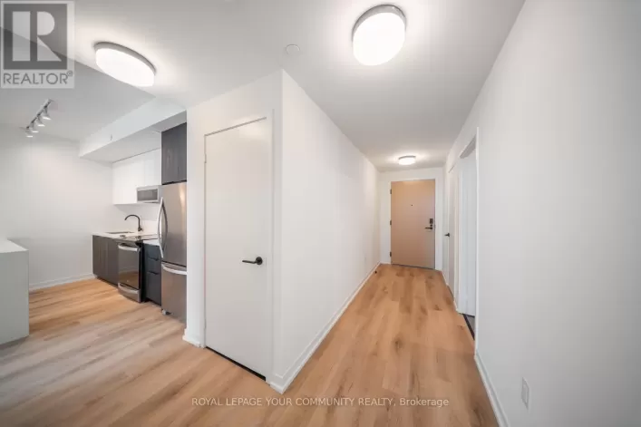 711 - 5 YORK GARDEN WAY, Toronto