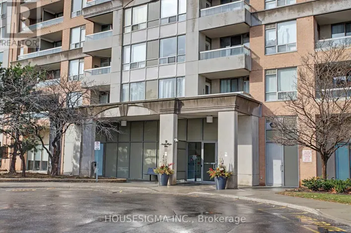 711 - 9 NORTHERN HTS DRIVE, Richmond Hill
