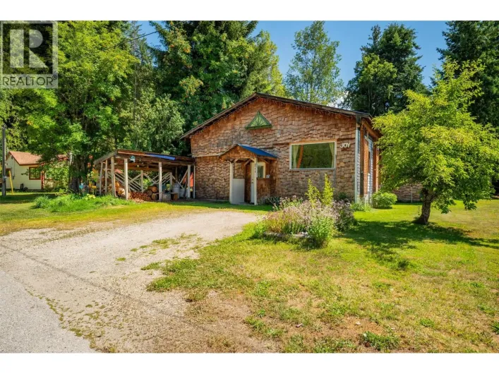 711 9TH Avenue, New Denver