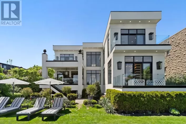 711 BEACH BOULEVARD, Hamilton