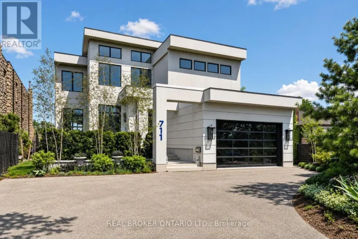 711 BEACH BOULEVARD, Hamilton