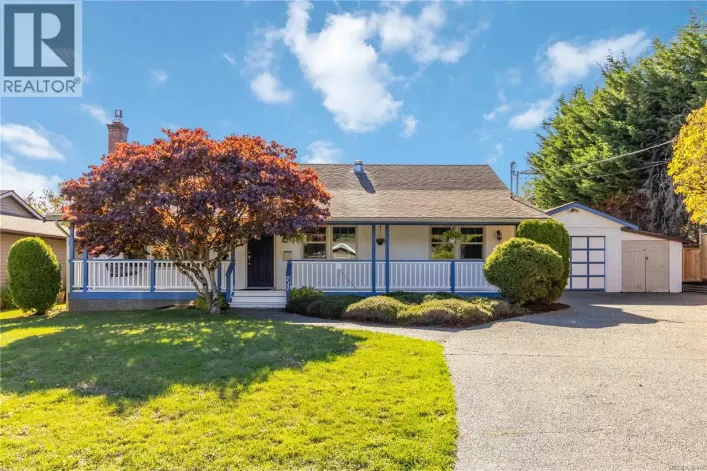 711 Miller Ave, Saanich