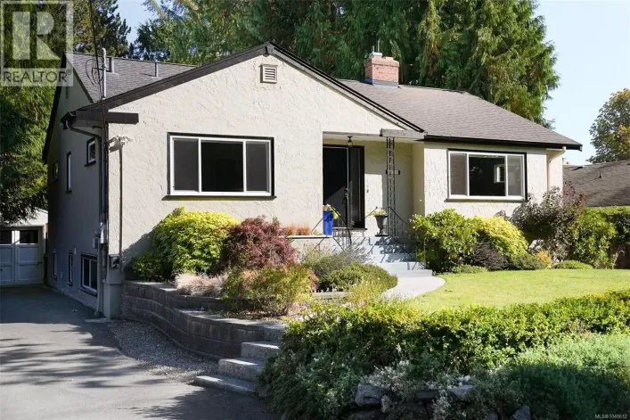 711 Richmond Ave, Victoria