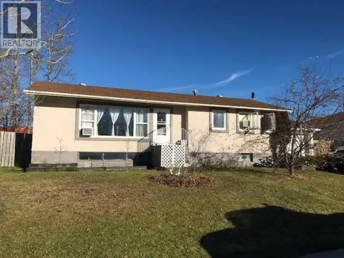 712 3 Avenue, Fox Creek