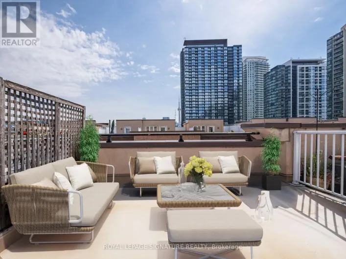 712 - 42 WESTERN BATTERY ROAD, Toronto