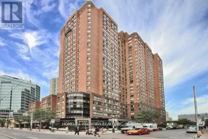 712 - 633 BAY STREET, Toronto