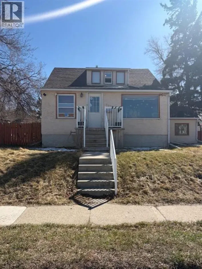712 9 Avenue S, Lethbridge