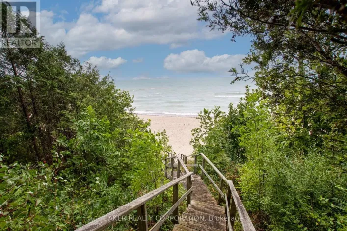 71247 ELIZABETH STREET, Bluewater